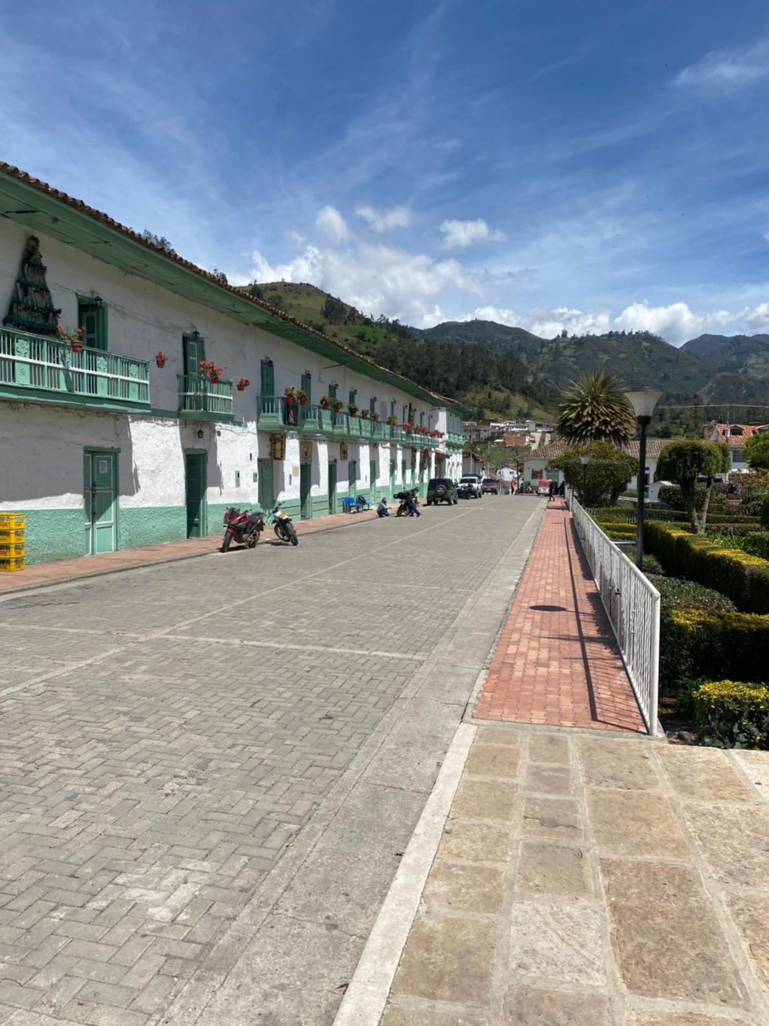 Gll Hotel El Cocuy エクステリア 写真